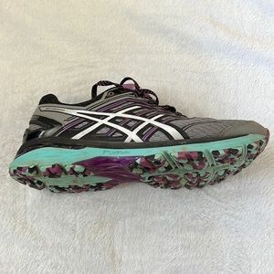 ASICS GT-2000 women shoe size 10